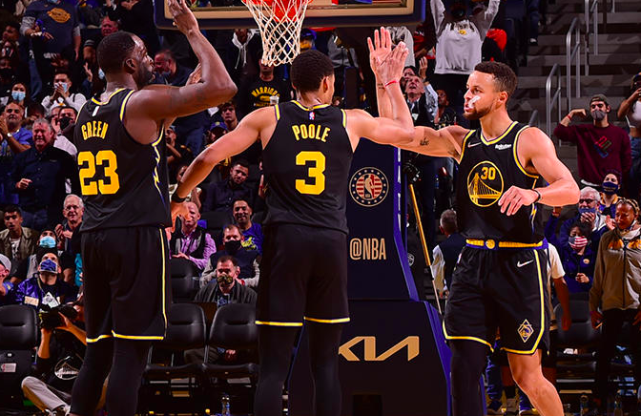 东道主签运不错 法国队遭遇强敌 美加墨世界杯分组抽签结果揭晓（美加墨世界杯分组揭晓：东道主签运佳，法国遭强敌）