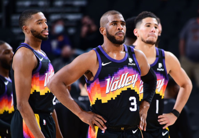 关了还是开了？黑豹vsNAVI图一多名选手出现技术问题陷入暂停（黑豹对阵NAVI首图多名选手遭遇技术故障，比赛紧急暂停）