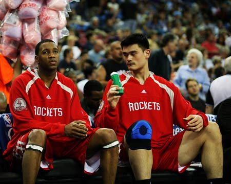 马明宇隔空给邵佳一加油：非常期待佳一率领国足走出低谷（马明宇隔空声援邵佳一：盼其率国足摆脱低迷）