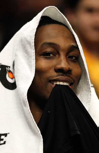 华夏幸福旧将许小龙：金元时代单场三、五百万的奖金很常见（前华夏幸福球员许小龙：金元时代一场球拿三五百万奖金并不稀奇）